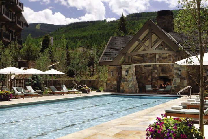 Pool 10 of 324