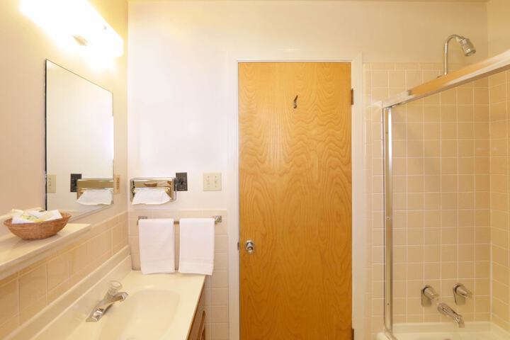 Room 25 of 26