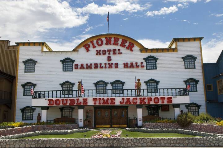Hotel 4 of 53