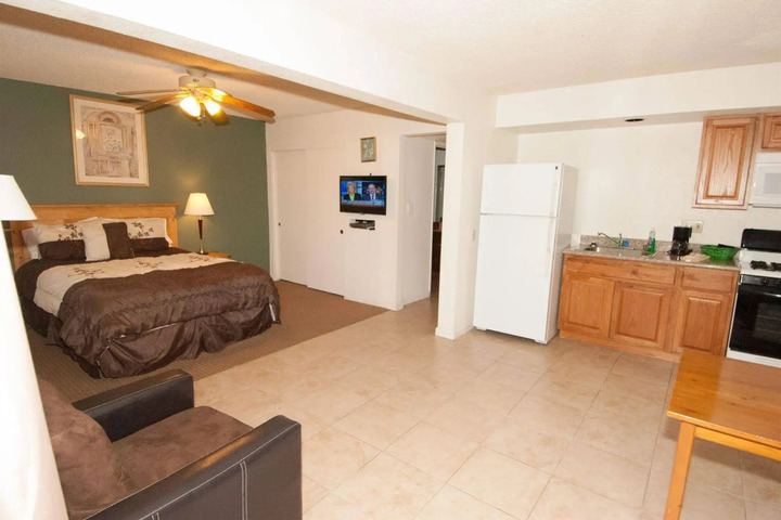 SUNNYVALE GARDEN SUITES HOTEL 29 PALMS A