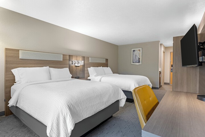Holiday Inn Express Hotel & Suites Charlotte by IHG