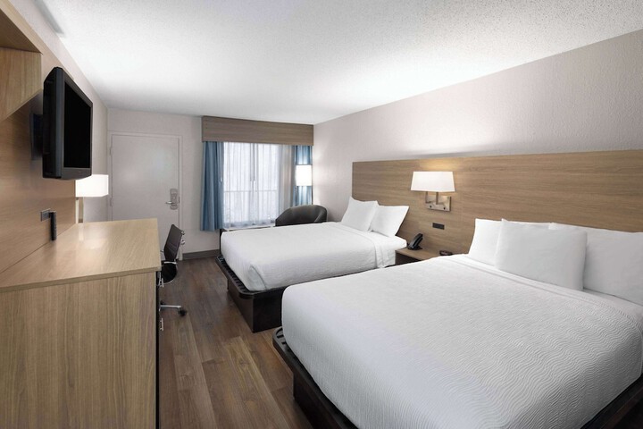 Room 21 of 39