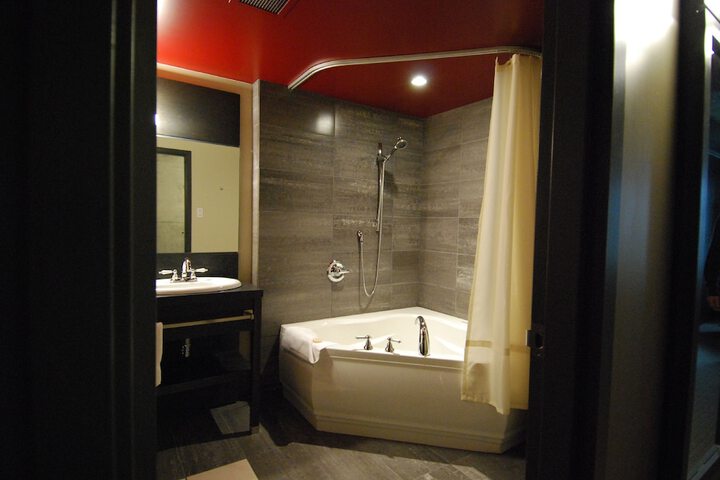 Room 61 of 81