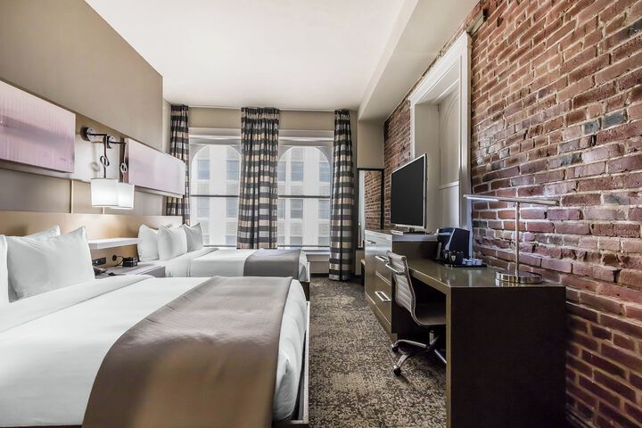 Room 48 of 74