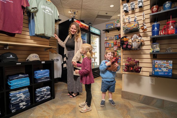 Gift Shop 101 of 118