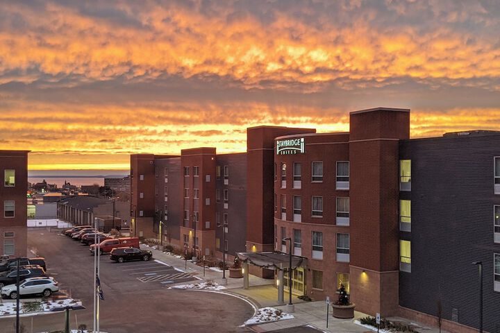 Staybridge Suites Marquette by IHG