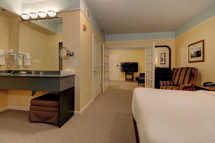Room 44 of 142
