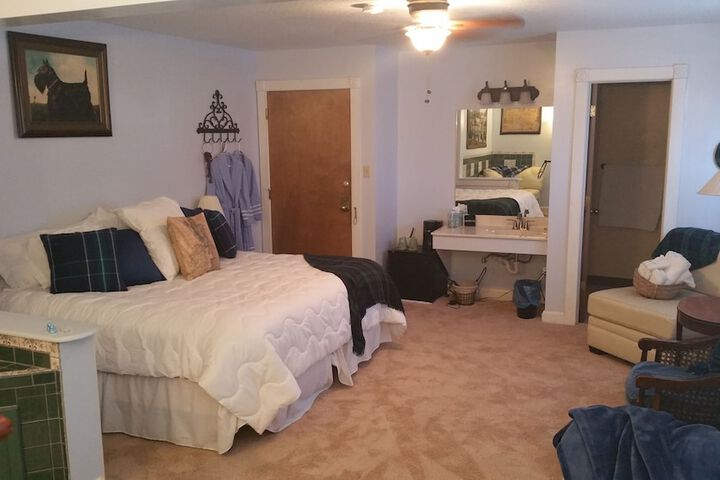 Room 44 of 78