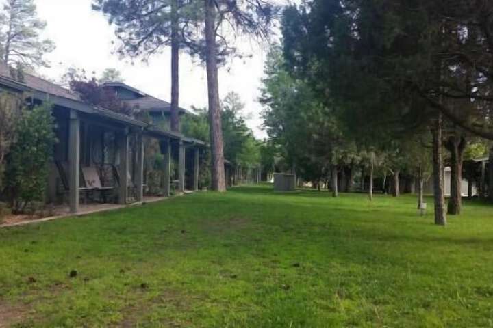 Majestic Mountain Inn
