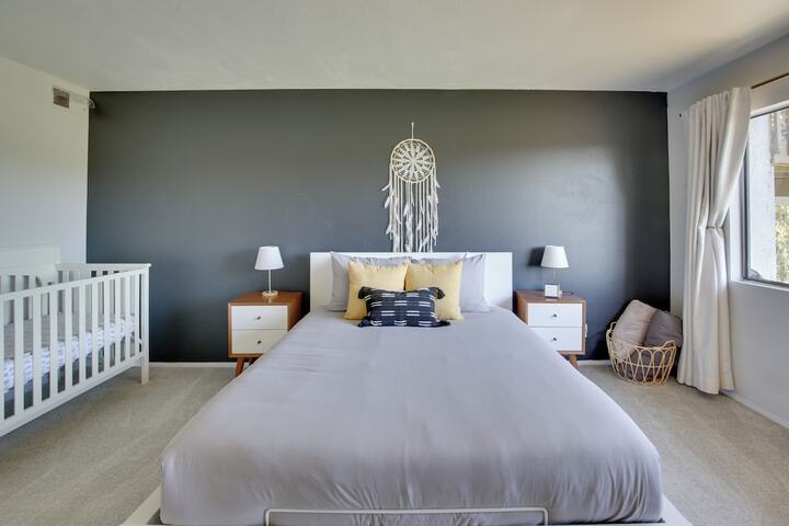 La Mesa Townhome: 15 Mi to San Diego!