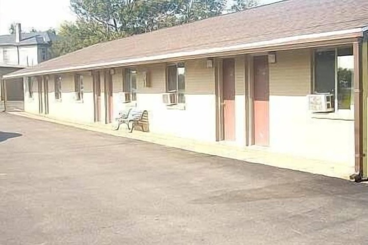 Stadium View Inn