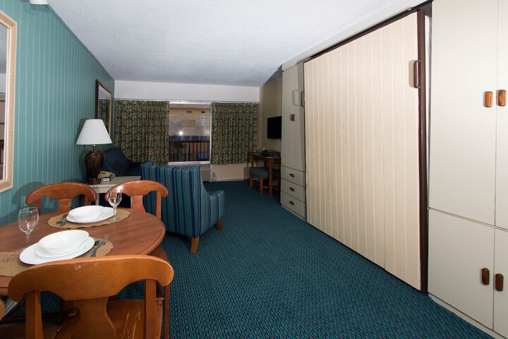 Room 25 of 58