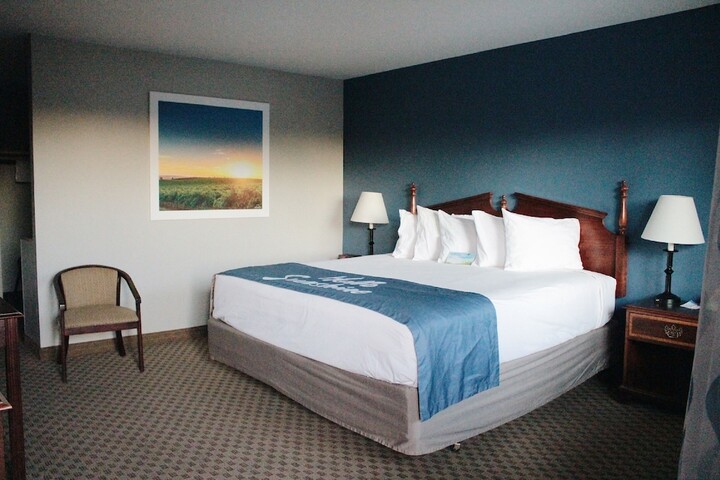 Room 49 of 72