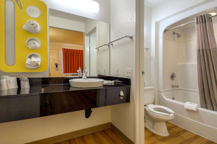 Motel 6 San Dimas CA - Los Angeles
