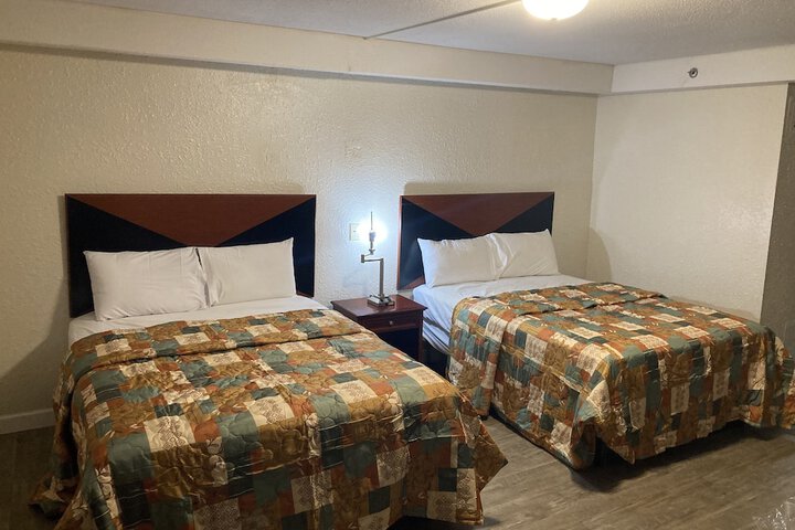 Room 6 of 29