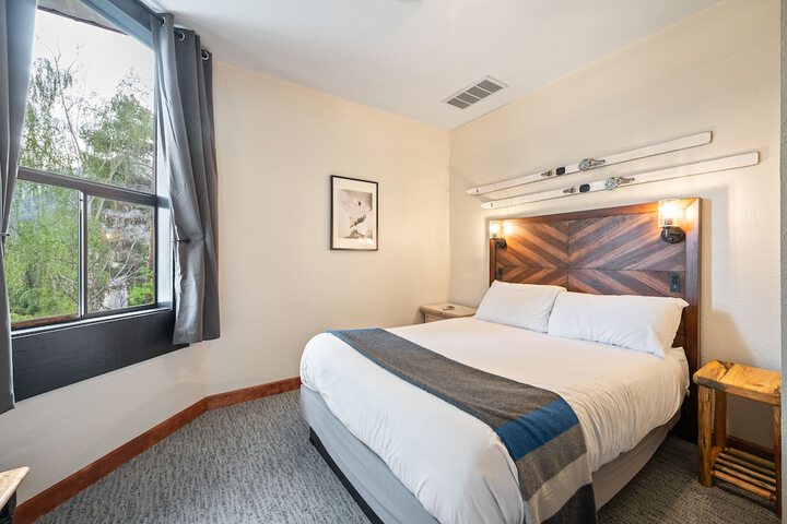 Room 72 of 115