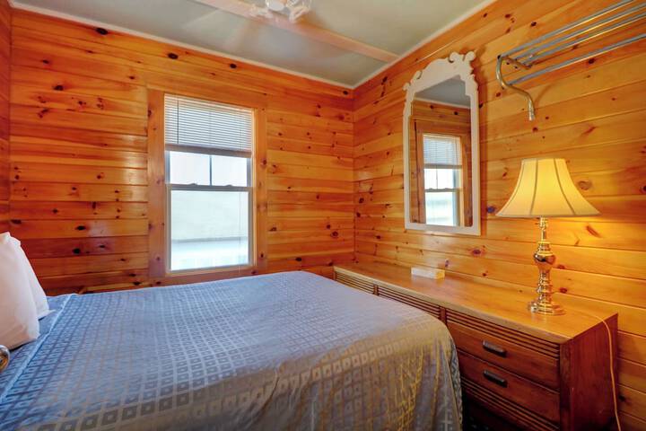 Room 215 of 317