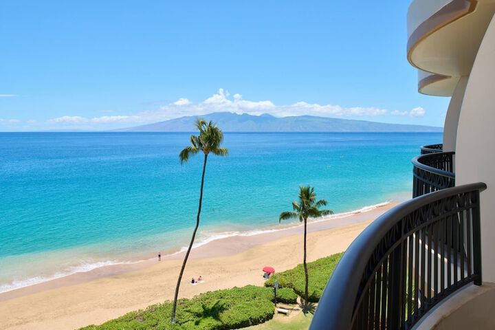 Royal Lahaina Resort & Bungalows
