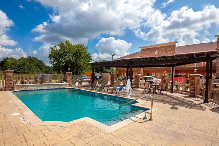 Pool 3 of 29