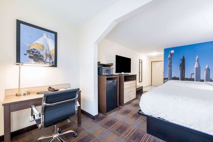 Room 27 of 50