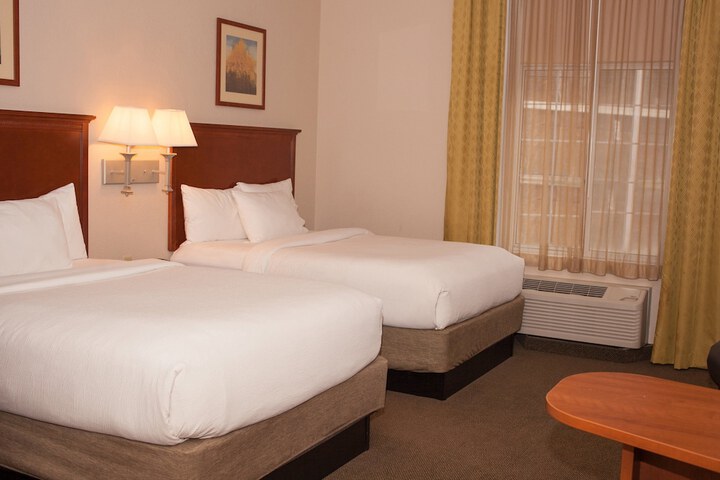 Room 15 of 22