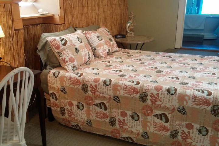 Island Guest House B & B