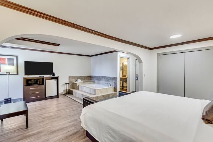 Room 31 of 103