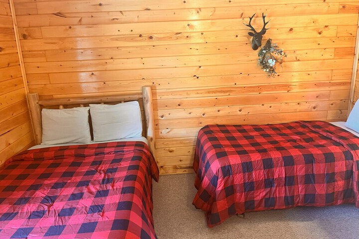 Horseshoe Bay Lodge