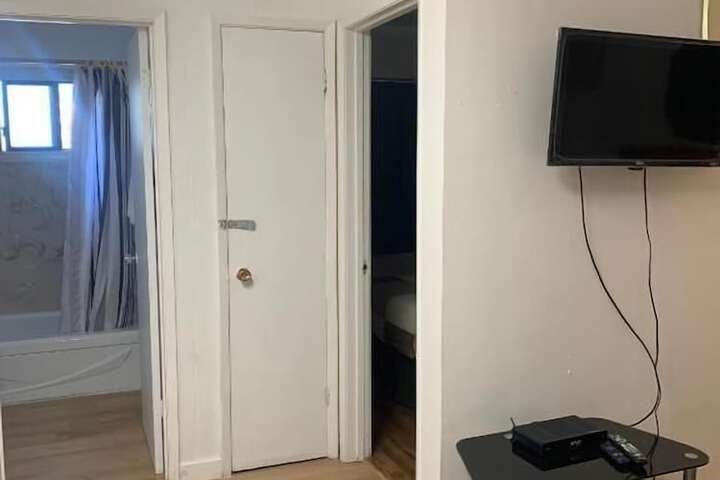 Room 64 of 99
