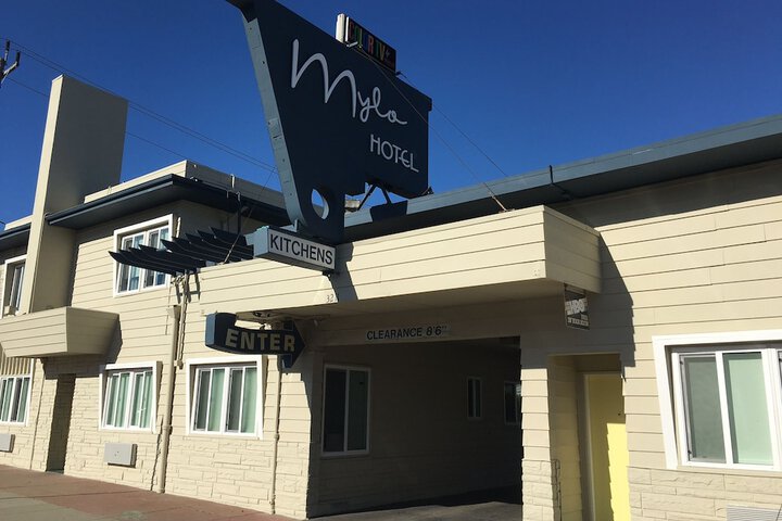 Mylo Hotel