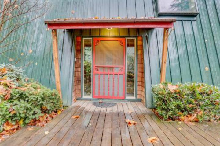 Red Stone Cabin