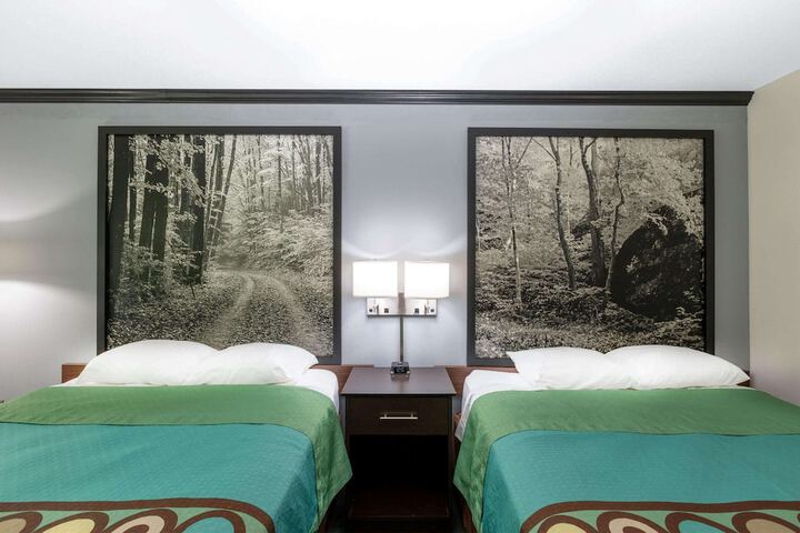Room 9 of 26