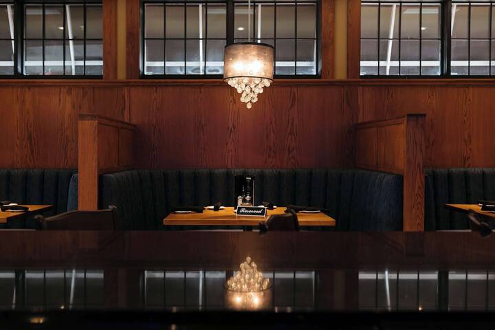 Dining 37 of 43