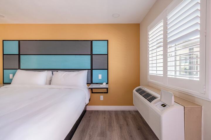 Hotel Avenida Victorville I 15