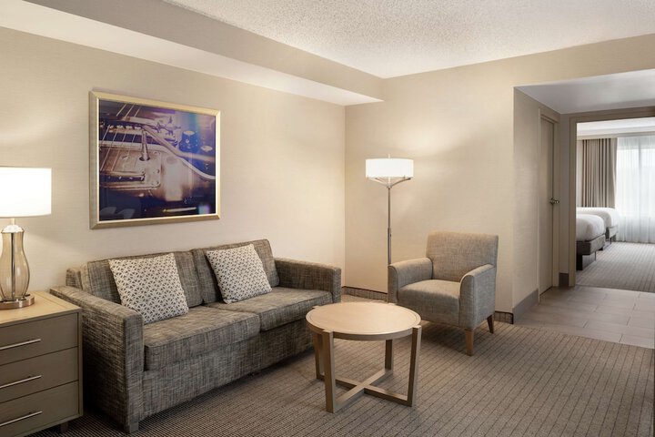 Embassy Suites by Hilton Cleveland Rockside