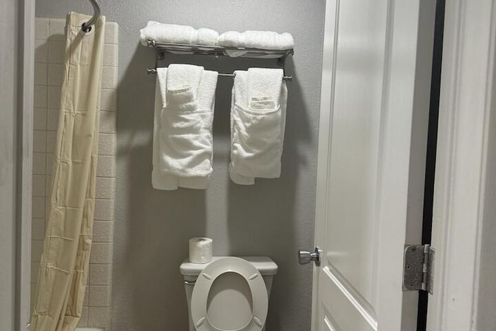 Room 16 of 20