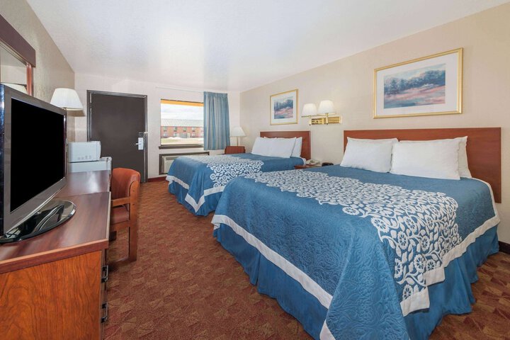 Room 7 of 13