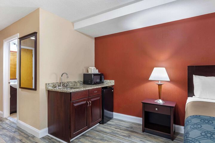 Room 35 of 50