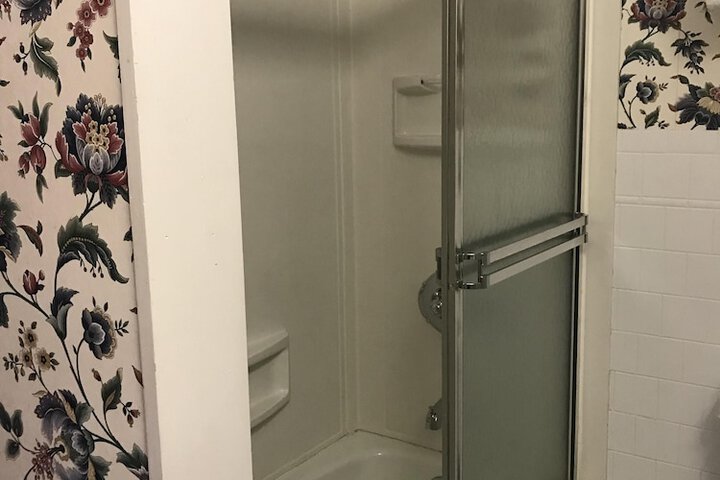 Room 77 of 84