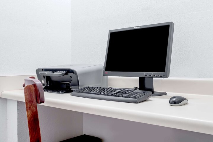 Business Center 25 of 25