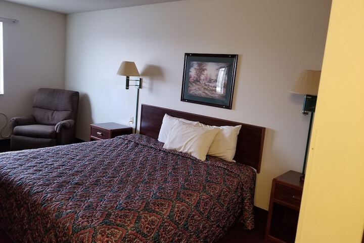 Room 185 of 232
