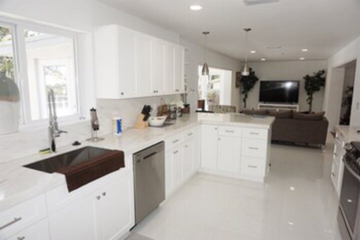 Luxe Miami Shores Home With Pool & BBQ