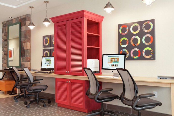 Business Center 27 of 30