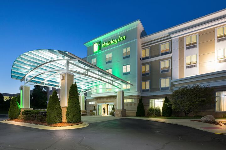 Hotel 7 of 49