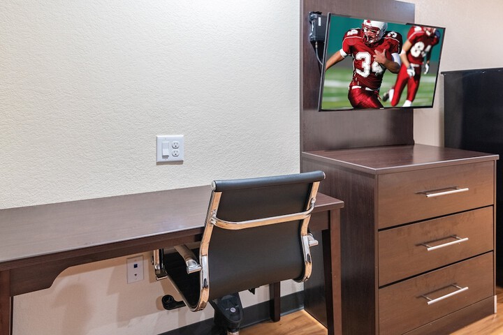 Room 9 of 33