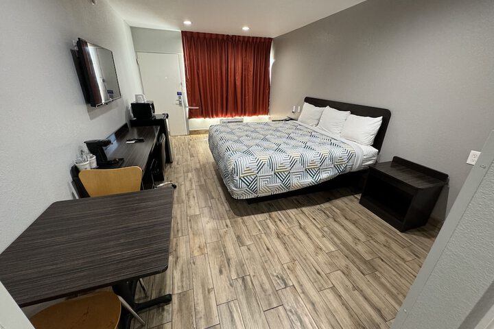 Room 40 of 41