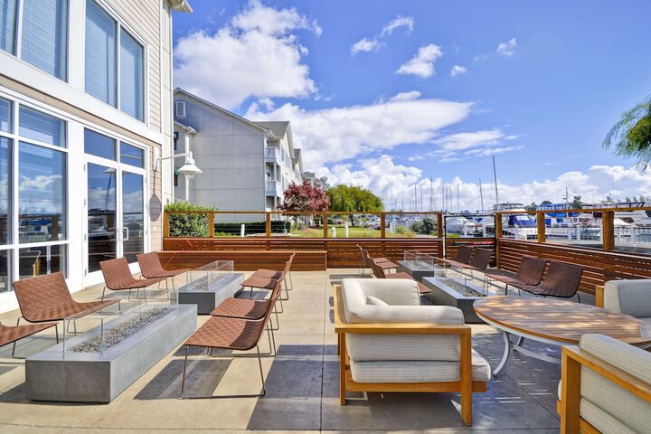 Homewood Suites by Hilton Oakland-Waterfront