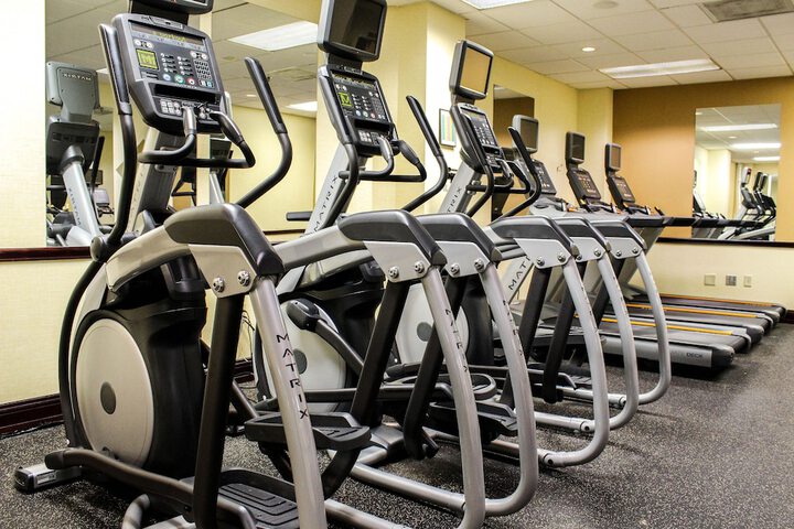 Crowne Plaza Cleveland Airport by IHG