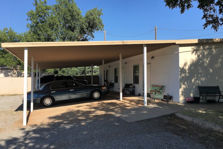 Hunters Lodge Motel