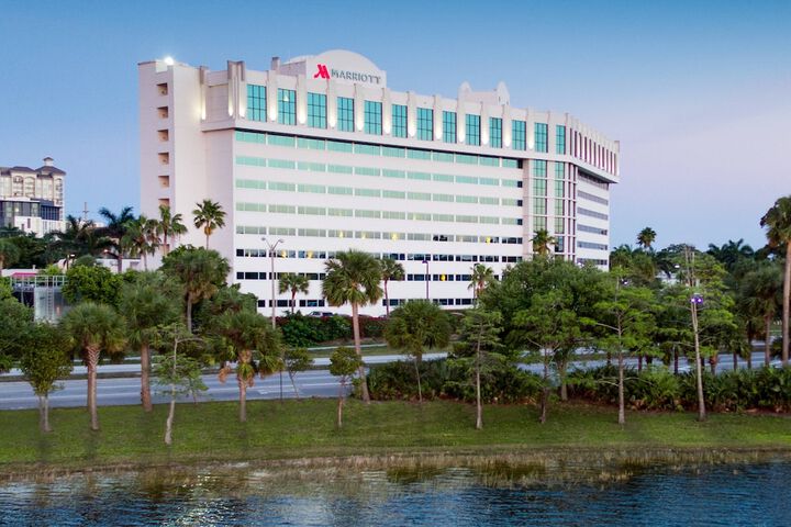 Hotel 3 of 104